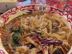 -闯关东东北农家菜(崂山石老人店)