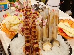 -鲜入围煮花胶鸡海鲜火锅