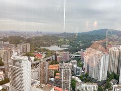 -广州中心皇冠假日酒店·汇点大堂吧