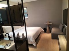 -舍居智能酒店(深圳宝安翻身地铁站店)