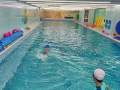 -小小王国亲子游泳俱乐部(锦辉中心)