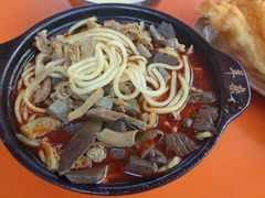 -伟伟羊杂馆