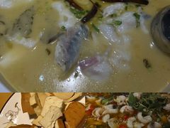-小三峡食府(西五路店)