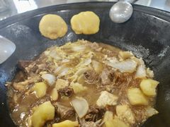 -粘豆包柴火铁锅炖