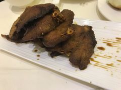 上海熏鱼-老正兴菜馆(福州路店)