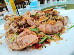 -三亚火车头万人海鲜广场