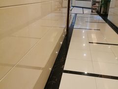 -东豪园林海鲜酒家(南港路辅路店)