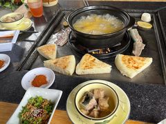 -有一锅·野生菌黑山羊腊排骨火锅(古城北门店)