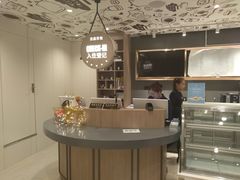 -汉庭优佳(上海恒隆广场南京西路地铁站店)