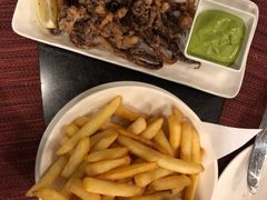 香酥鱿鱼圈配香草蛋黄酱-WOLFGANG PUCK KITCHEN & BAR(迪士尼小镇店)