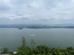 -千岛湖忆湖度假酒店(中心湖景区店)