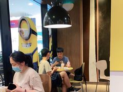 等位区-麦当劳(领展中心城店)