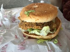 麦辣鸡腿汉堡-麦当劳(三亚凤凰机场店)