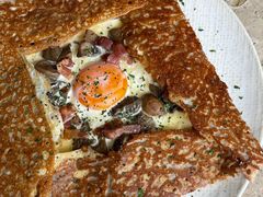 鸡蛋蘑菇熏肉荞麦可丽饼-RAC BAR(安福路店)