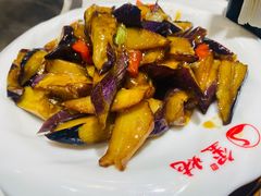 地三鲜-玺炖·中国铁锅炖(虹桥天街店)