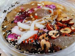 -八一路好吃街(雨田商务大厦店)