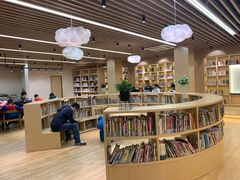 -漕河泾街道图书馆(漕河泾社区文化活动中心店)