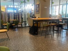 -星巴克(北京枫尚奥莱店)