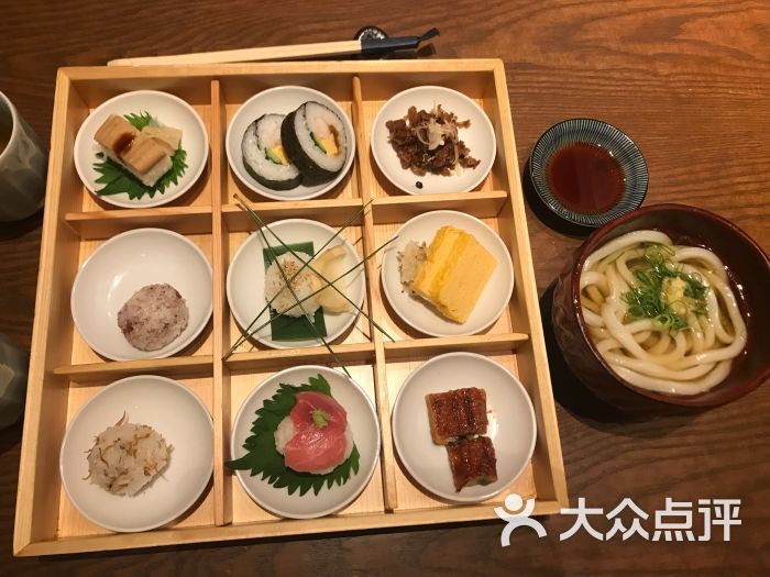 百膳(ヒャクゼン)-九宫格-菜-九宫格图片-东京美食-大众点评网