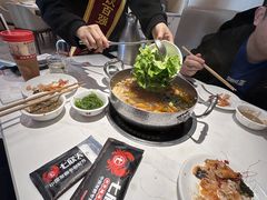-七欣天香辣蟹火锅(闵行浦江欢乐颂店)