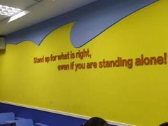 -LILY英语思维馆(玉泉路店)