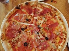 -城市大道红炉披萨烘焙坊