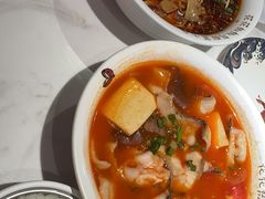 -渝是乎酸菜鱼·川渝小炒(新世界百货望京店)