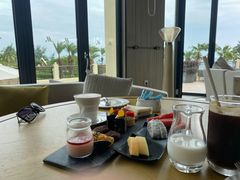 靠窗位-大堂酒廊·亚龙湾万豪度假酒店