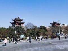 -巴陵广场