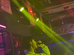 -UP嘻哈酒吧(粉巢店)