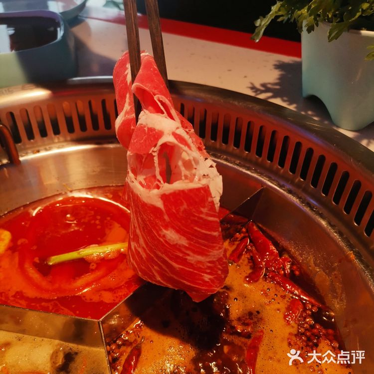 西安城墙根下🏰正宗的成都老火锅🔥，舌尖上的川渝美食！