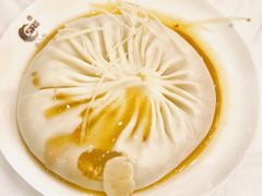 陈士荣蟹黄汤包-鸿运酒楼