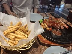 -Let'sBURGERplus·非常创意汉堡(三里屯店)