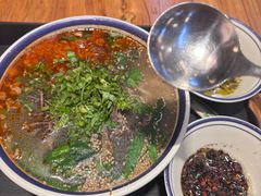 -云阿蛮云南生烫牛肉米线(奉贤路店)