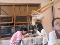 -满格嗦新疆椒麻鸡火锅.炒米粉(川大江安校区店)