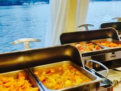 自助取餐区-黄浦江游览十六铺3号码头网红自助餐