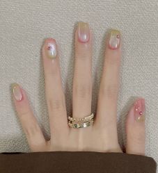 -悦指间美甲美睫