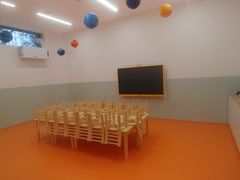 -小门牙好性格托育(北外滩中心)