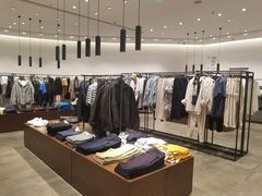 -URBAN REVIVO(上海中庚漫游城店)