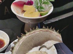 -雍容荟帝王蟹活龙虾展台自助(IFS黑金店)