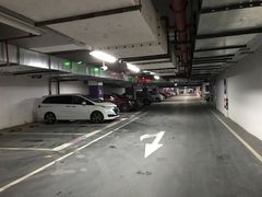 -悠方地下停车场