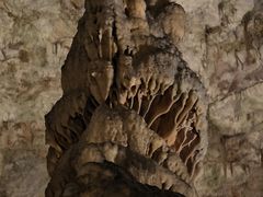 -波斯托伊纳溶洞