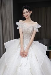 -艾朵婚纱