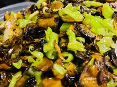 牛肝菌炒飯-一栋洋楼云南菜馆