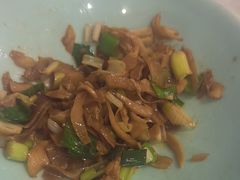 -刘胖子家常菜·蹄花焖藕(中央花园店)