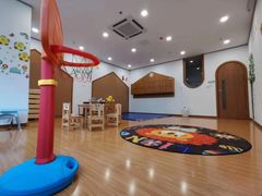 -抱抱熊托育中心(大悦城店)