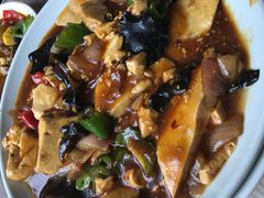 -天乐农家鱼头王(天目湖店)