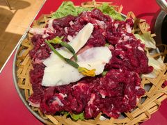 8两鲜肉（偏肥）-潮汕·草根牛肉档(上海荟聚城市集市店)