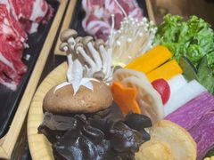 -湊湊火锅·茶憩(新中关购物中心店)