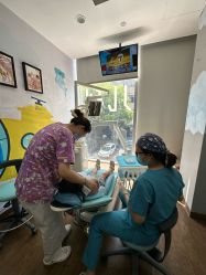 -睿宝儿科·眼科·口腔(静安大悦城门诊部)